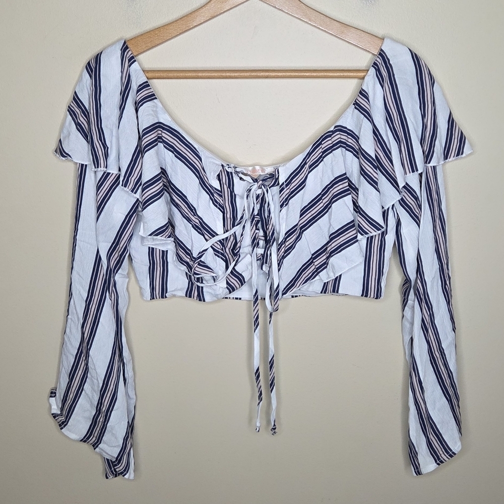 Luxxel Cropped Lace Up Striped Flutter Blouse Size Large Statement Sleeves